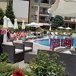 Garden Of Eden- М104 Reymar Apartmán