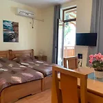 Apartmán Garden Of Eden- М104 Reymar *